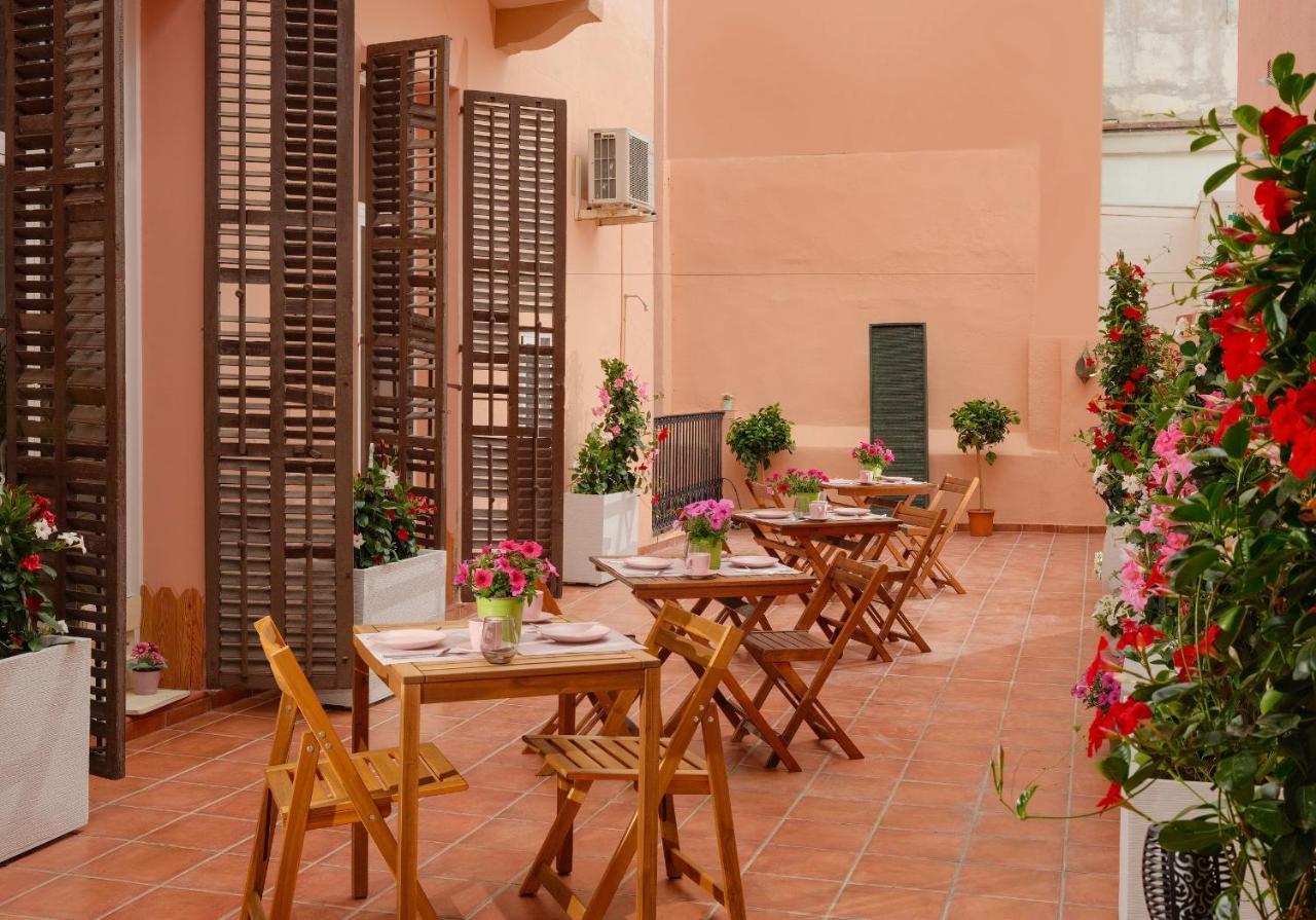 Antonios Hostal Sitges Exteriér fotografie