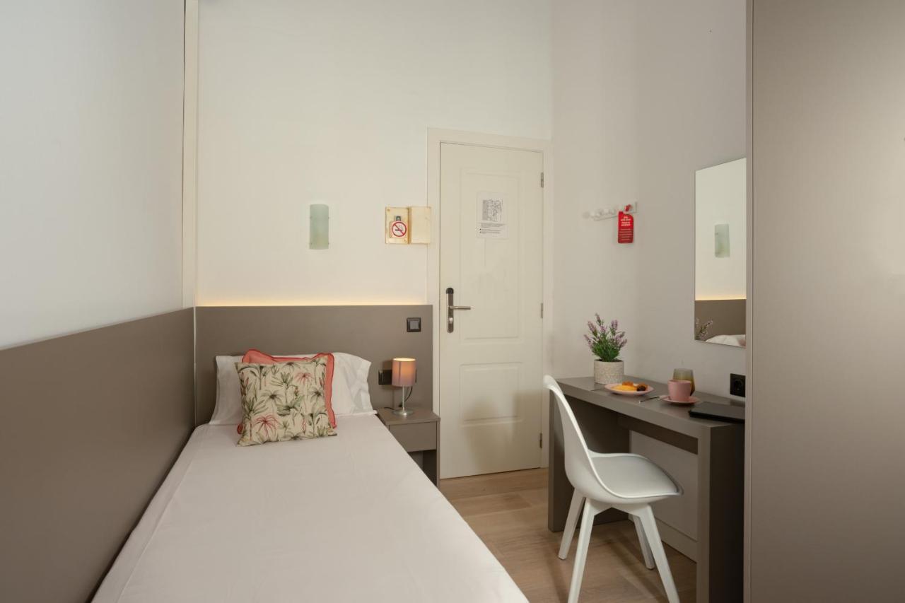 Antonios Hostal Sitges Exteriér fotografie